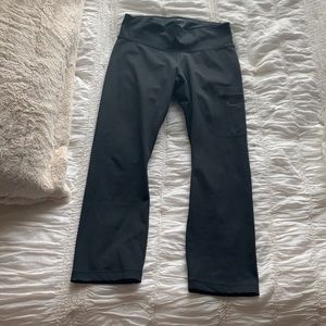 Cropped mid rise Nike Dry-fit Leggings side pocket